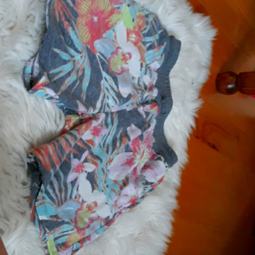 Art class shorts